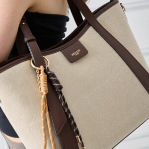 Casual Chic Shopper